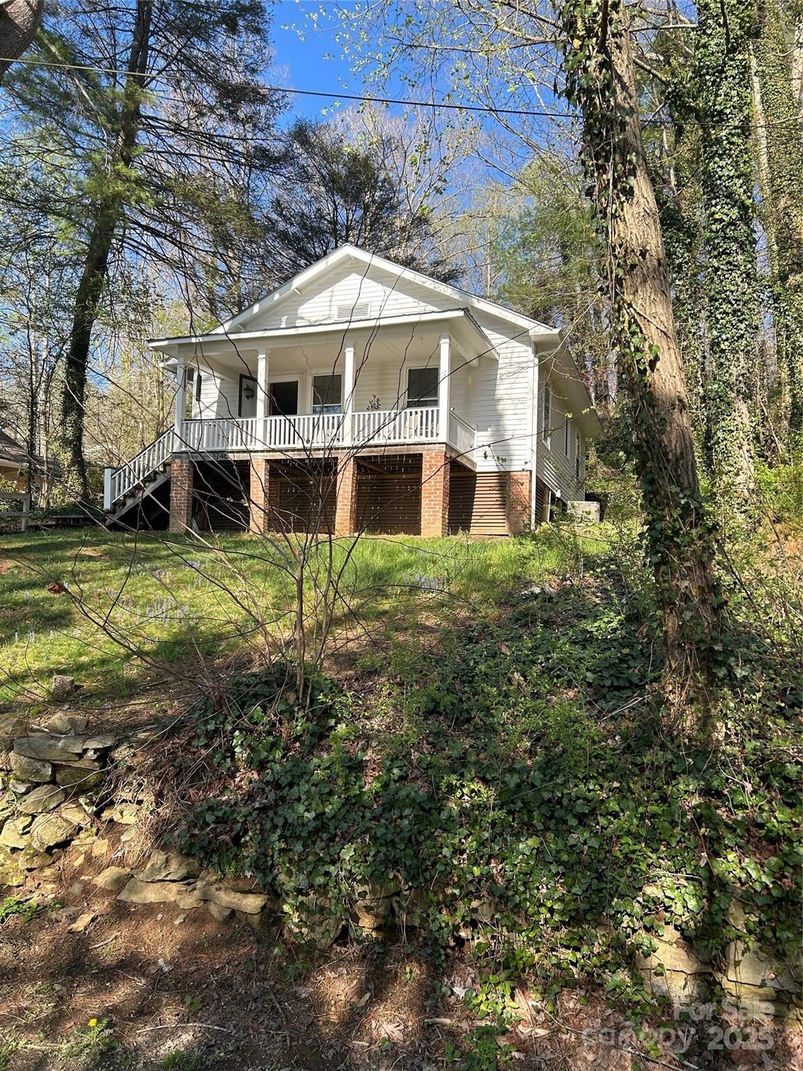 Property Photo:  3746 South Lake Summit Road  NC 28773 