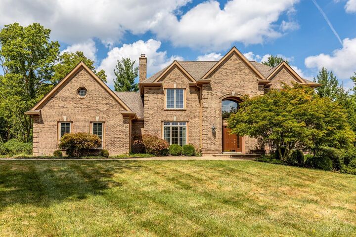 8592 Eagleswalk Lane  Anderson Twp OH 45255 photo