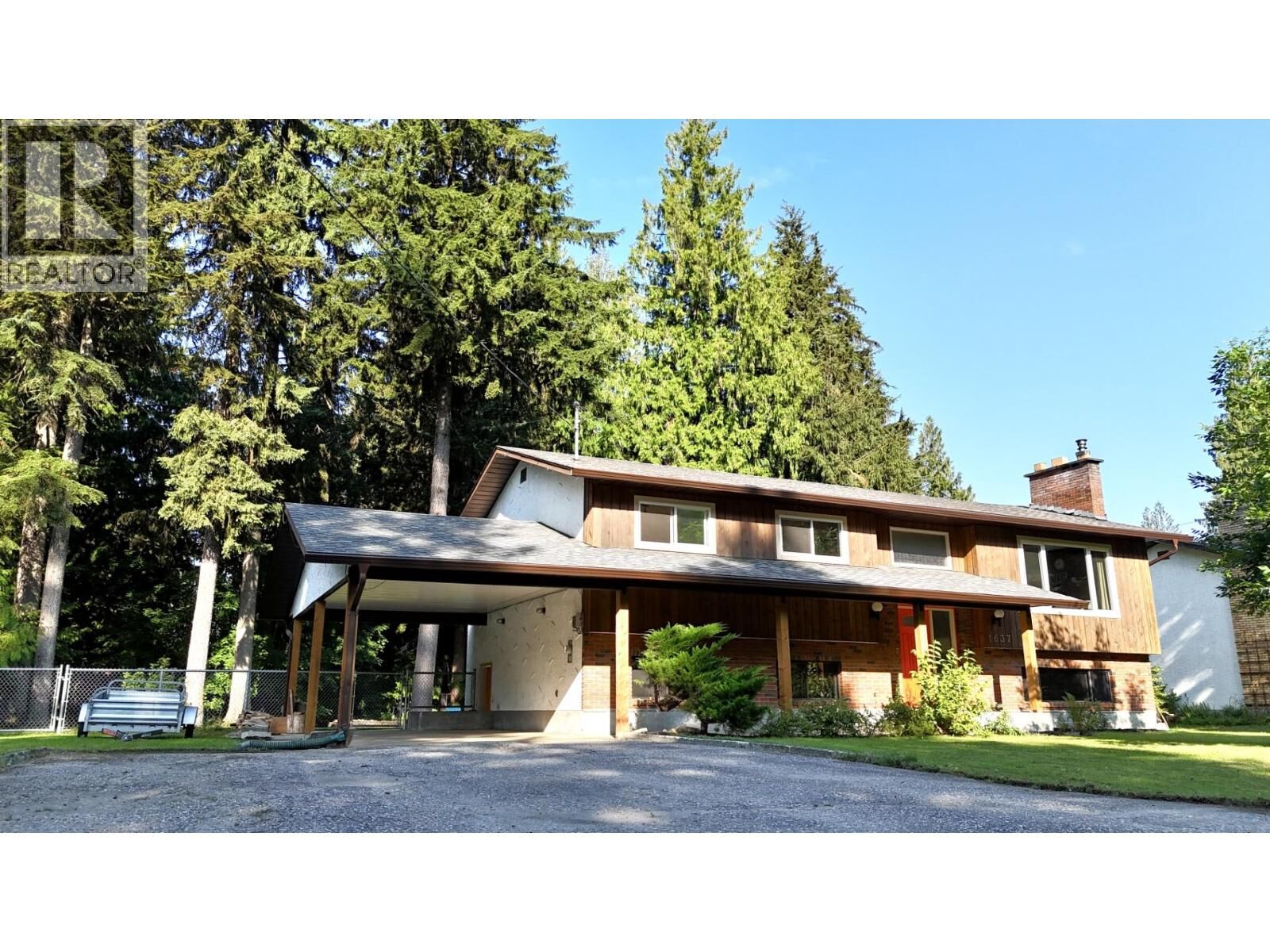 Property Photo:  1637 Birch Drive  BC V0E 2S1 