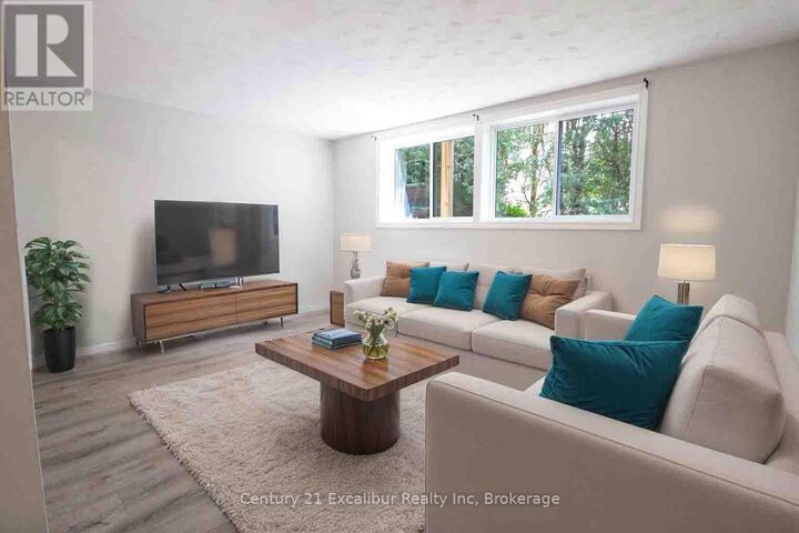 Property Photo:  320 Queen Street East 5  ON N1M 1T4 