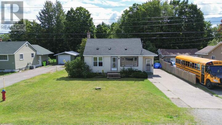 Property Photo:  297 Eastern Ave  ON P6A 4R5 