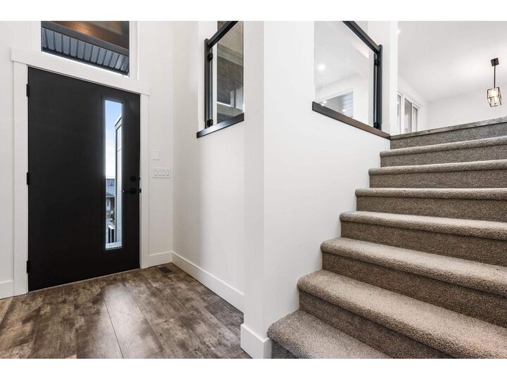 Photo de la propriété: 5504 Maclachlan Place BC V2R 0P3