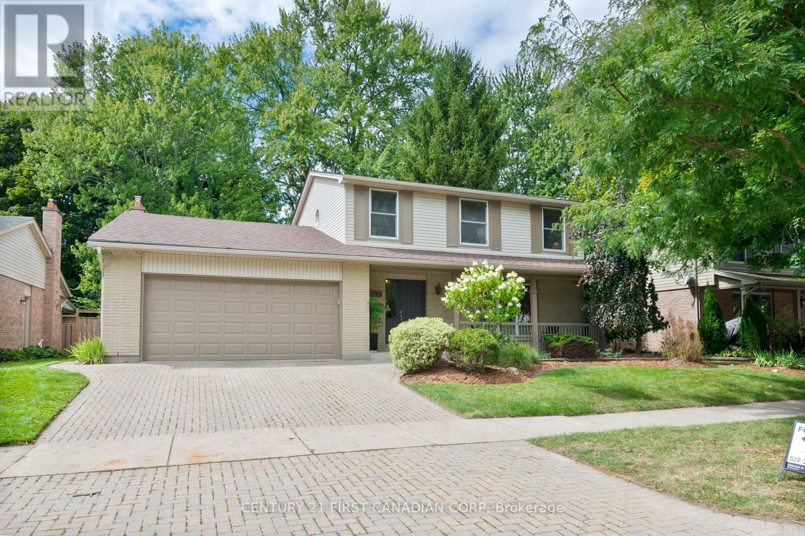 Property Photo:  799 Farnham Road  ON N6K 1R6 