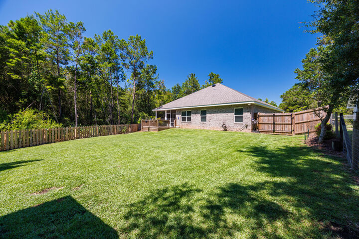 Property Photo: 107 Magnolia Landing Drive FL 32439