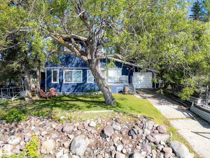 Property Photo:  809 8 Street  AB T0E 1A0 