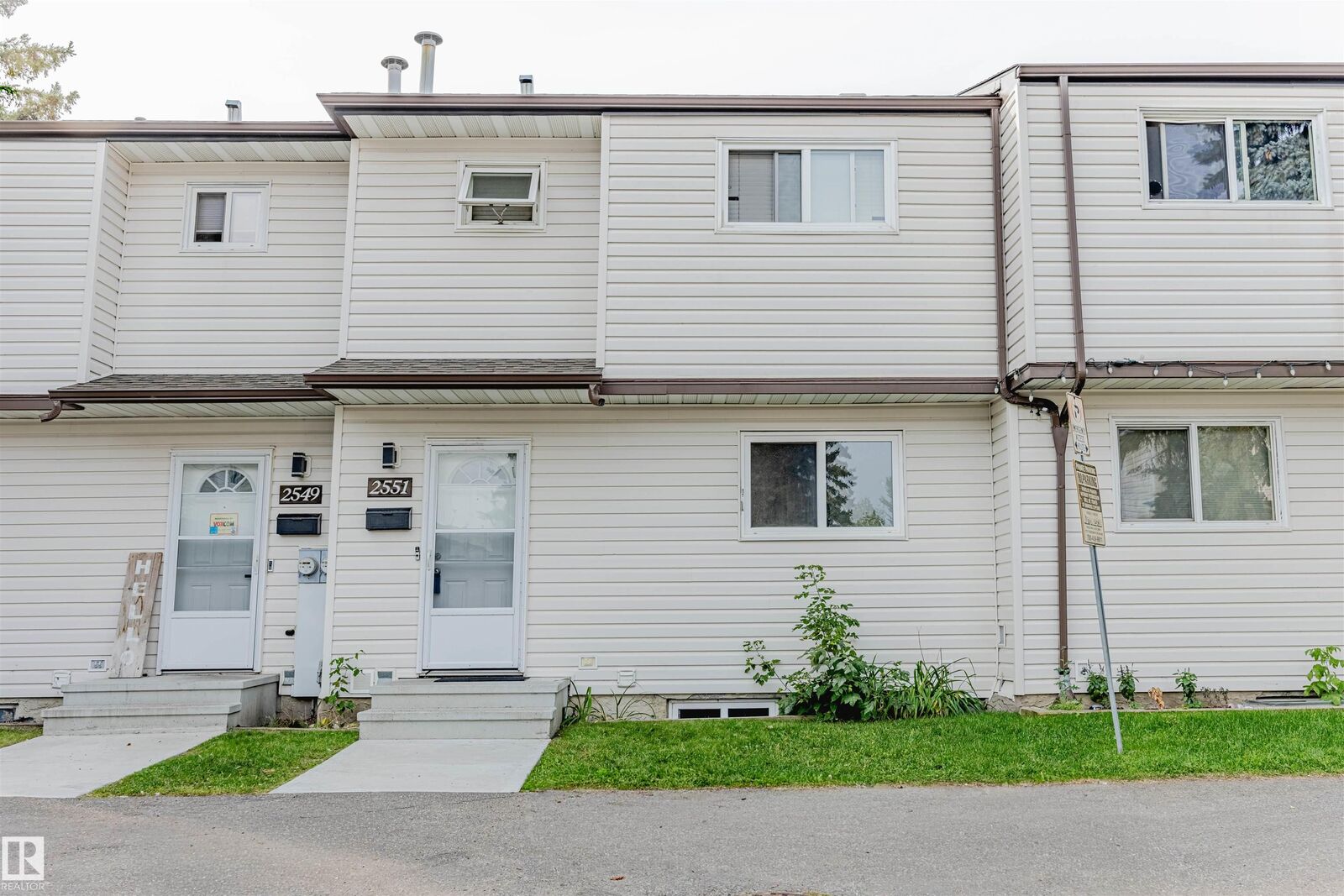Property Photo: 2551 135 Avenue NW AB T5A 3S5