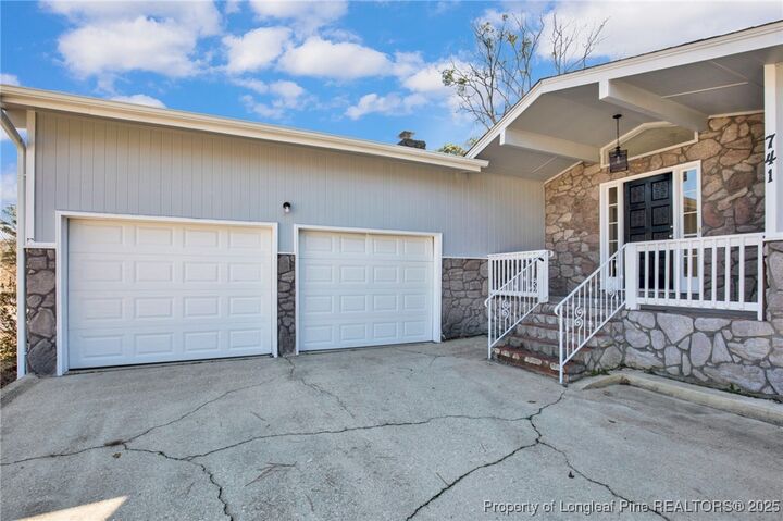 Property Photo: 741 Southview Circle NC 28311