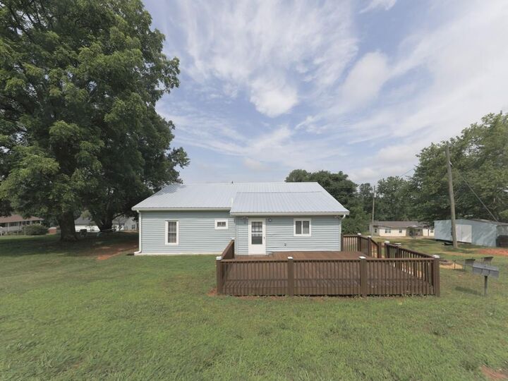 Property Photo: 79 Hillside Street GA 30151