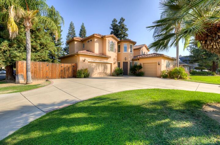 Property Photo:  4968 W Pinedale Avenue  CA 93722 