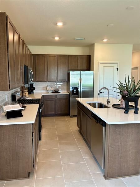 Property Photo:  10653 NW Suncrest Loop  FL 34987