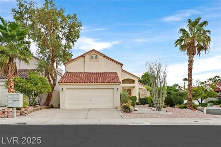 Property Photo: 3220 Crescent Run Court NV 89117