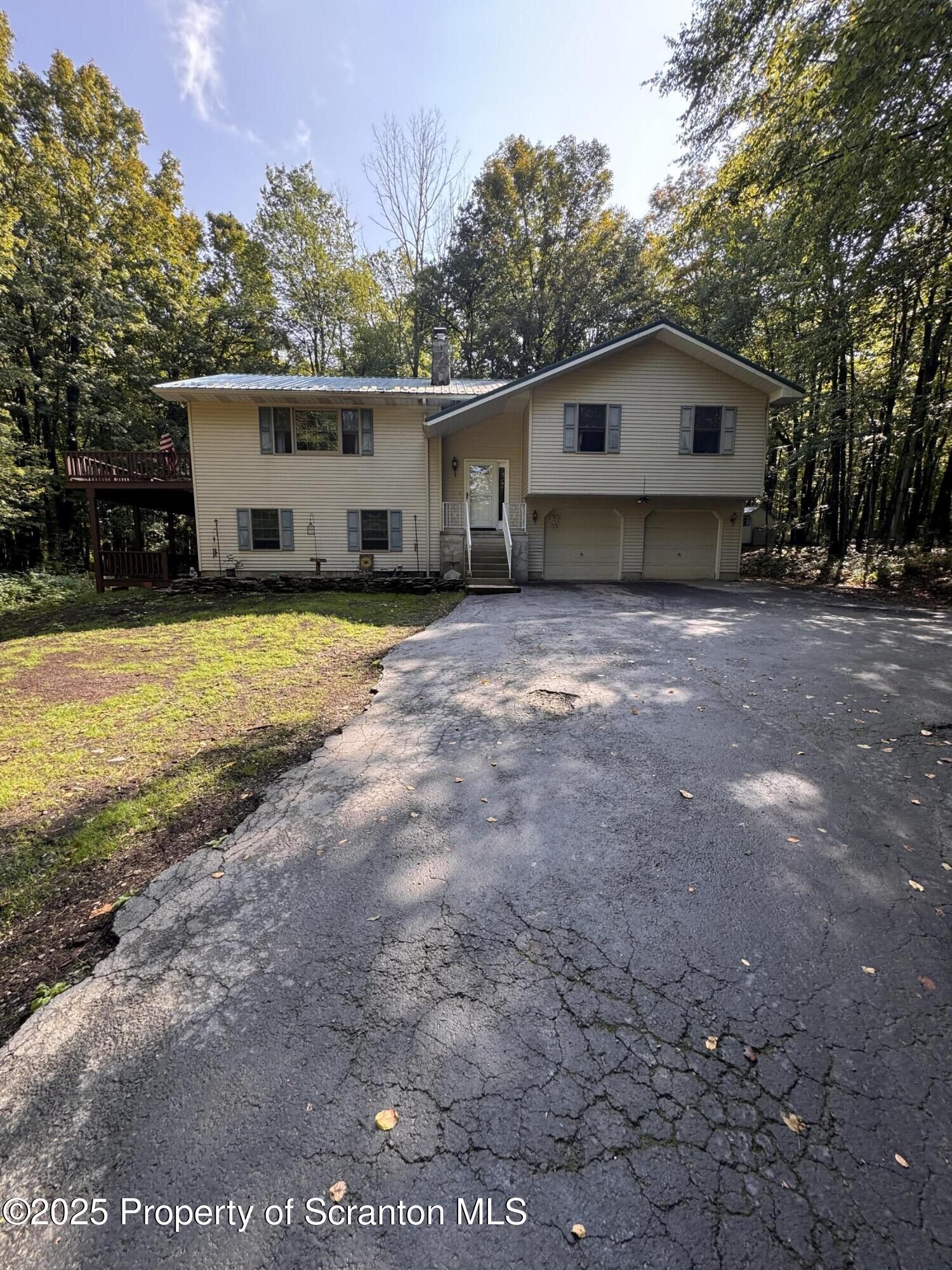 Property Photo:  76 Crossroad Road  PA 18472 