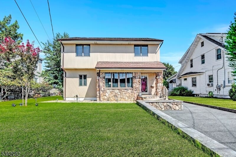 Property Photo: 309 Lakeside Ave NJ 07442