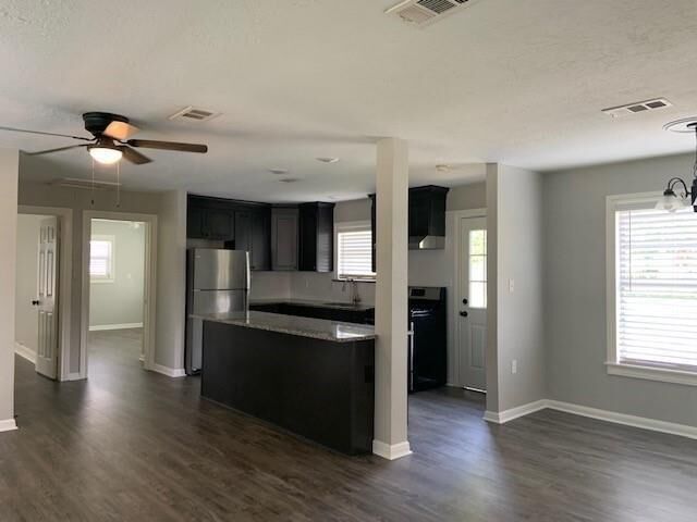 Property Photo:  1000 Thomas Avenue  TX 77301 