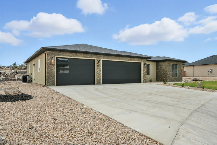 Property Photo:  2156 S Bluff Dr  UT 84720 