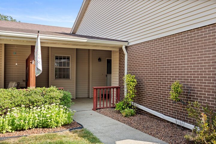 Property Photo:  6111 Terrace Drive  IA 50131 