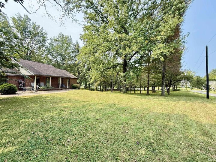 Property Photo:  1711 Houston Road  IN 47601 