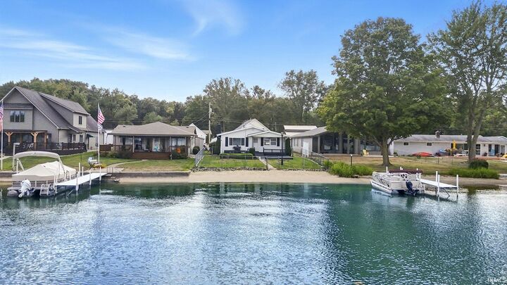 Property Photo: 7805 S 140 E IN 46795-9296