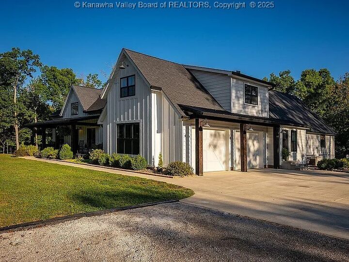 Property Photo:  482 Travelers Ridge  WV 25213 