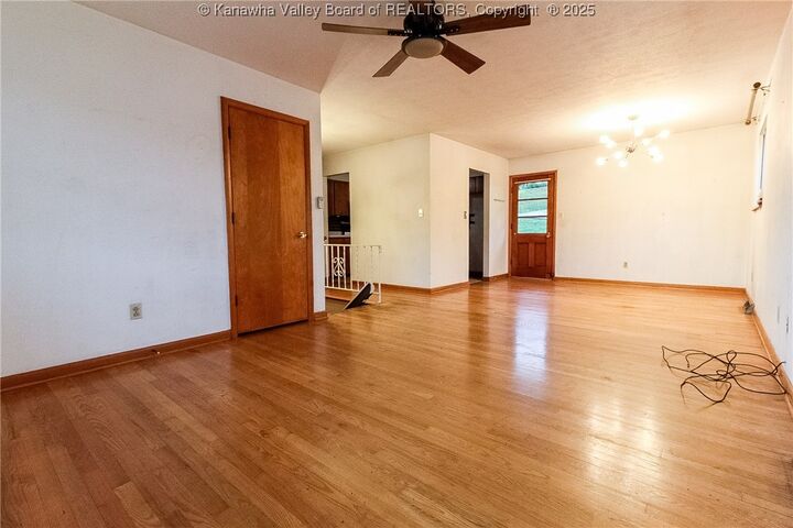 Property Photo: 1 Fairland Circle WV 25143