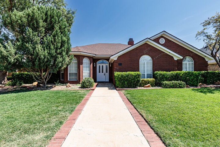 9803 Vicksburg Avenue  Lubbock TX 79424 photo