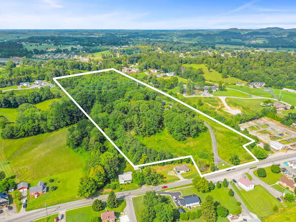 Property Photo:  853 E 4th Street  KY 40741 