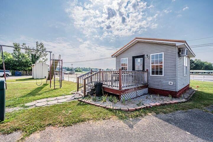 Property Photo:  415 N Dixie Highway  KY 42127 