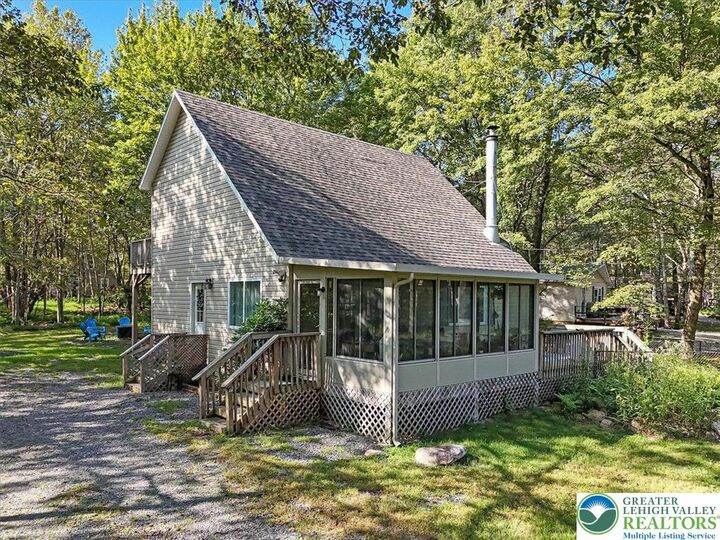 Property Photo: 110 Petrarch Circle PA 18210