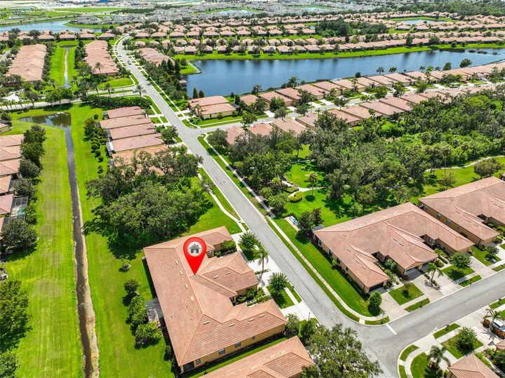 Property Photo: 5831 Sunset Falls Drive FL 33572