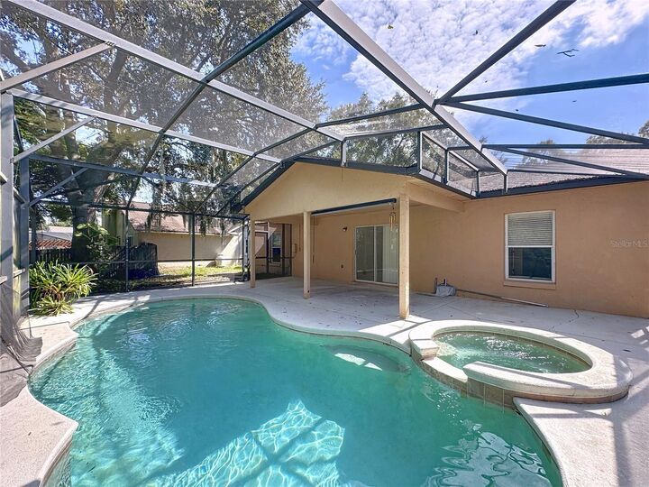 Property Photo: 215 Foggy Creek Road FL 33837