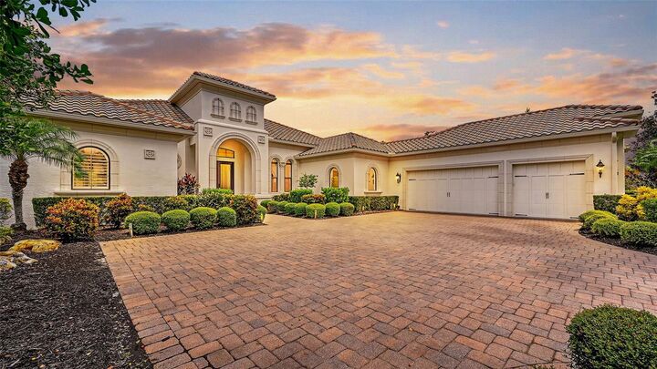 Property Photo: 8361 Lindrick Lane FL 34202
