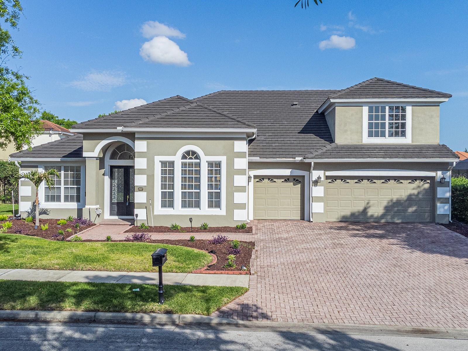 Property Photo:  7637 Saint Stephens Court  FL 32835 