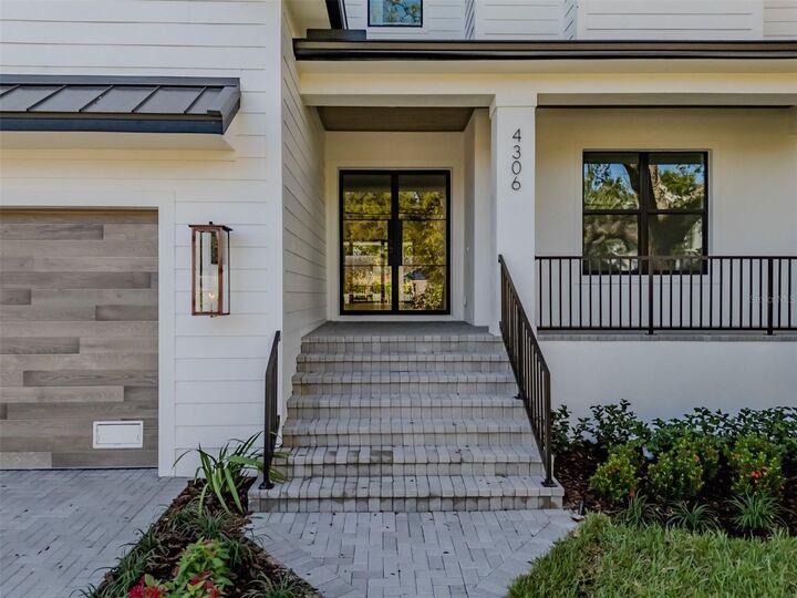 Property Photo:  4306 W Corona Street  FL 33629