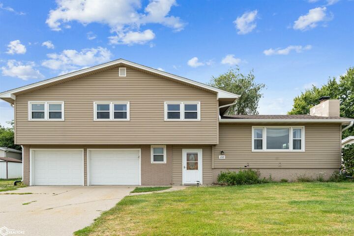 2019 Catalina Place  Marshalltown IA 50158 photo