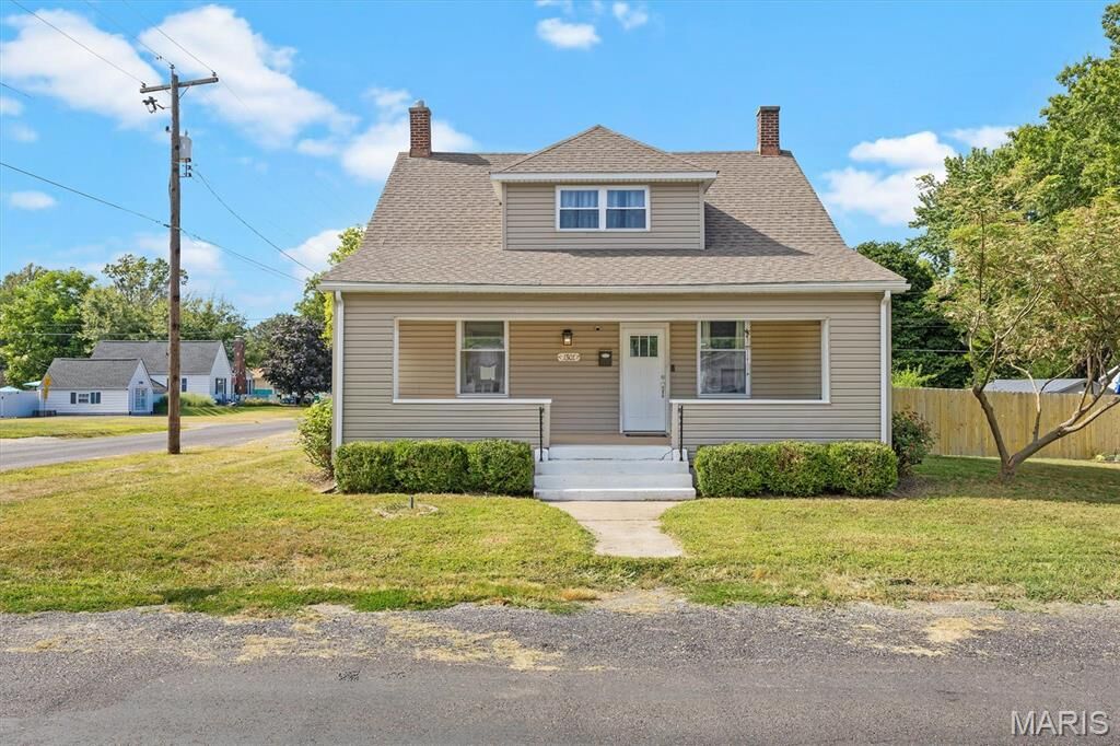 Property Photo: 1801 E C Street IL 62221