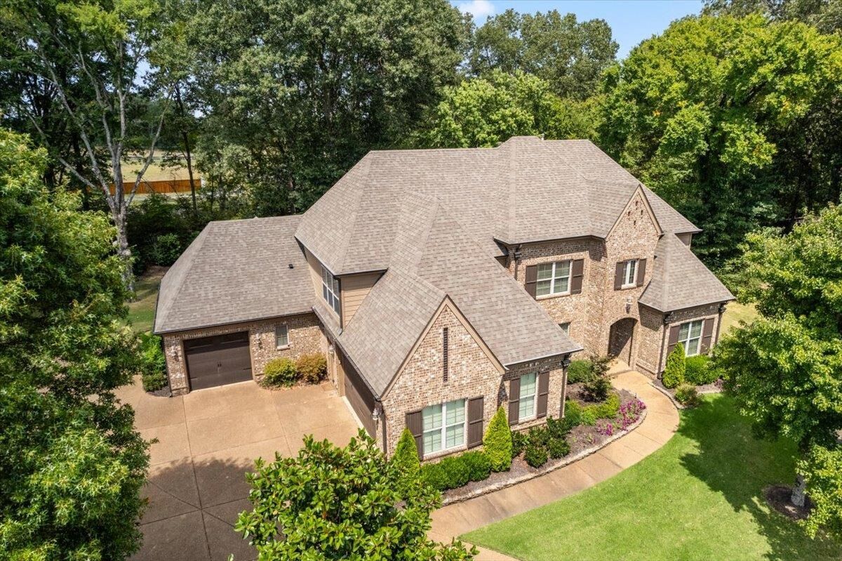 Property Photo:  5262 Purple Moor Cv  TN 38002 