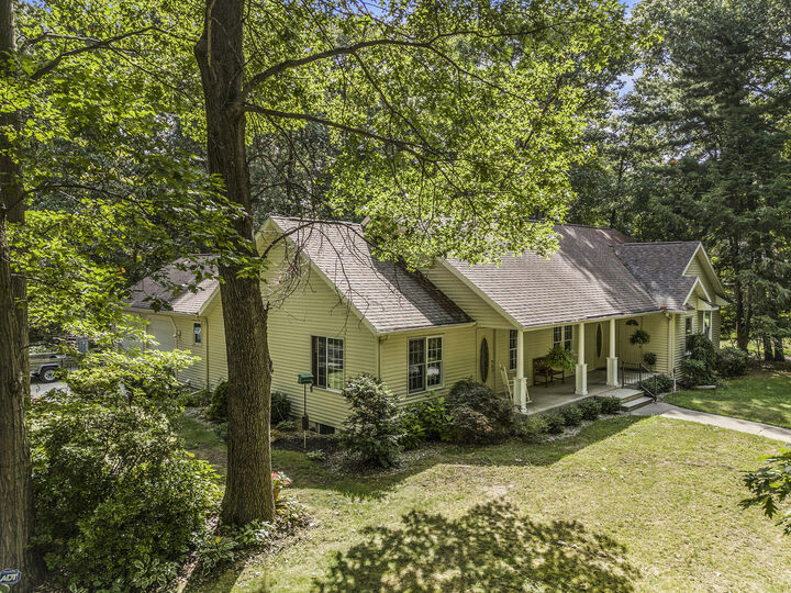 Property Photo:  13892 148th Avenue  MI 49417 