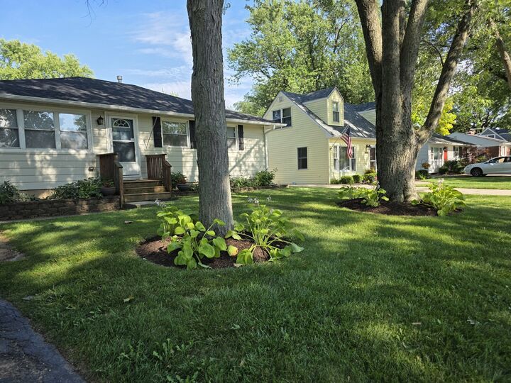 Property Photo: 1818 S 4th Place IL 60174