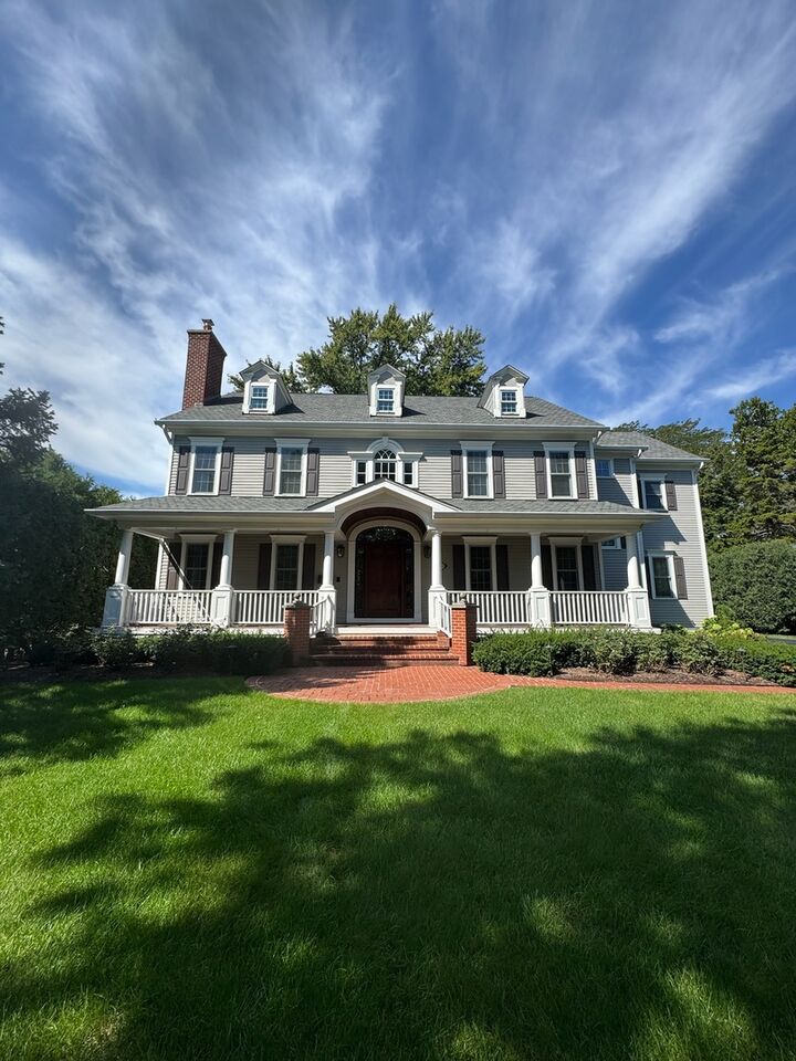 Property Photo:  910 S Park Avenue  IL 60521 