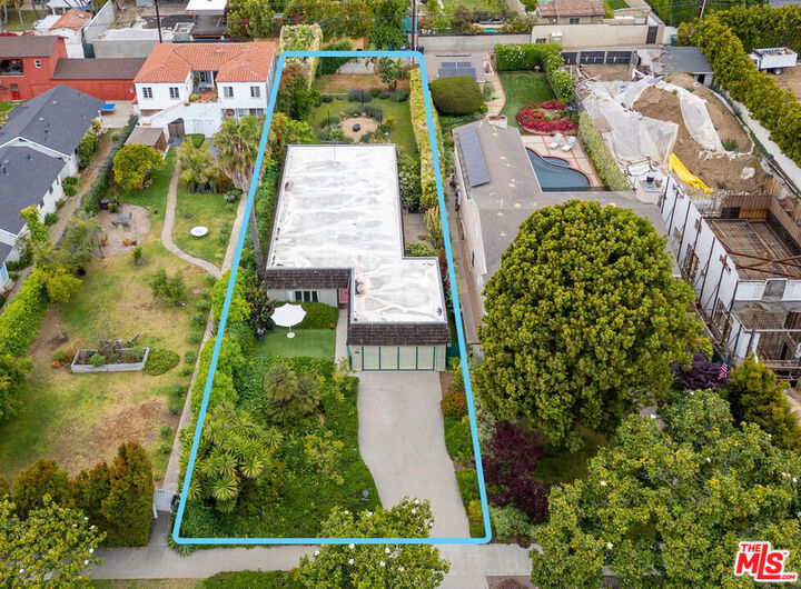 Property Photo:  227 Alta Avenue  CA 90402 