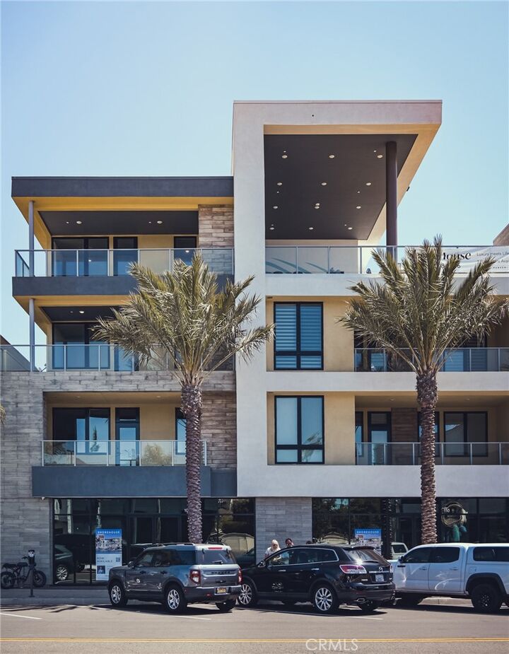 Property Photo:  414 Main Street 330  CA 92648 