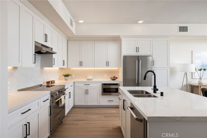 Property Photo:  414 Main Street 330  CA 92648 