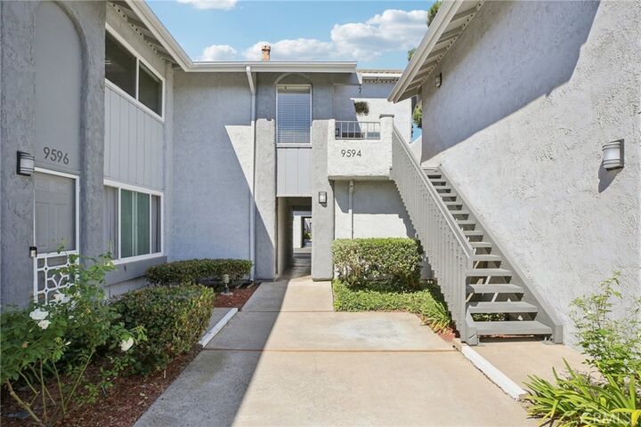 Property Photo:  9594 Pettswood Dr 4  CA 92646