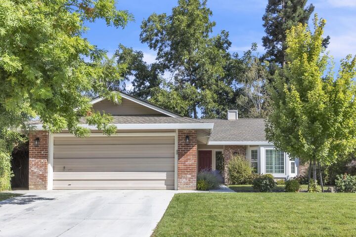 5845 Laguna Shore Way  Elk Grove CA 95758 photo