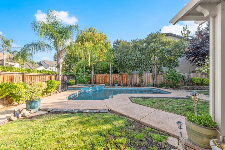 Property Photo:  101 Ambridge Court  CA 95747 
