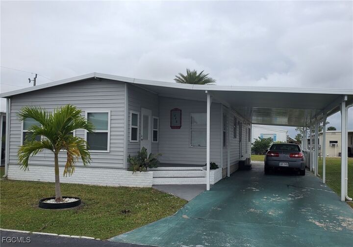 Property Photo:  648 Future Drive  FL 33917 