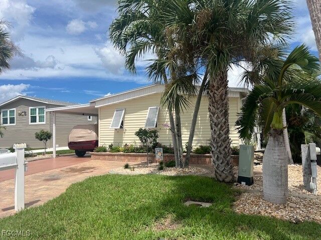Property Photo: 17581 Peppard Drive FL 33931
