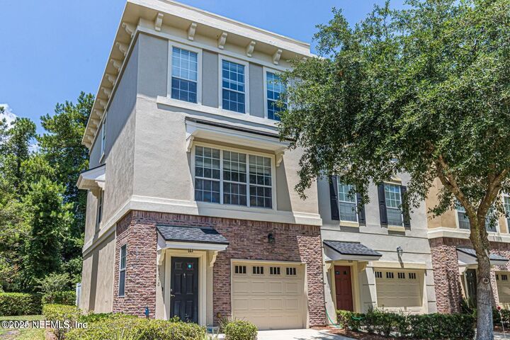 Property Photo: 4518 Congressional Drive FL 32246