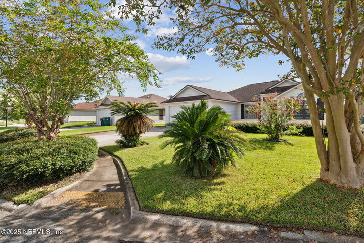 Property Photo:  2325 Honolulu Court  FL 32246 