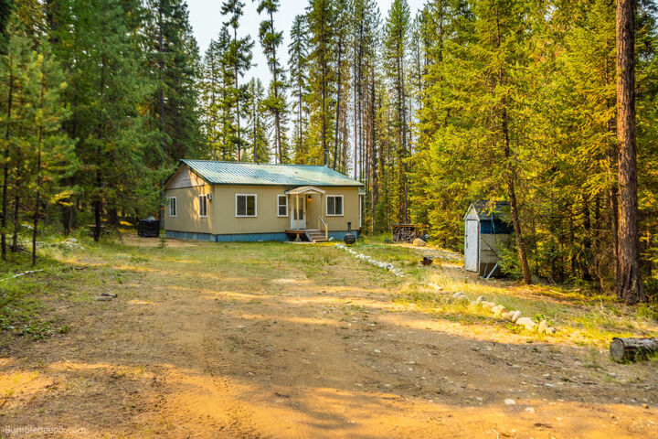 Property Photo: 2911 Heritage Lk Way WA 99114